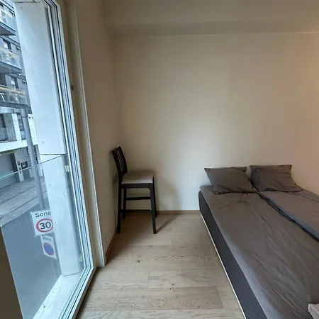 W Private Balcony In Apartment *